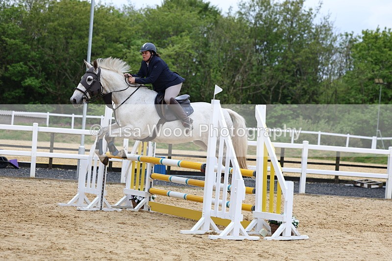 3E7A6081 - Class 4: Senior British Novice/90cm open