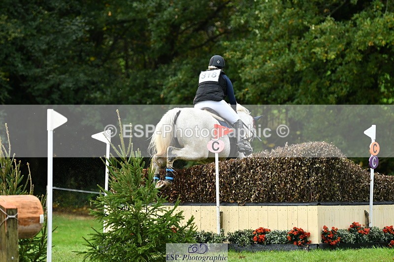 251025A-094006-15432 - D-318-Caroline.Allan