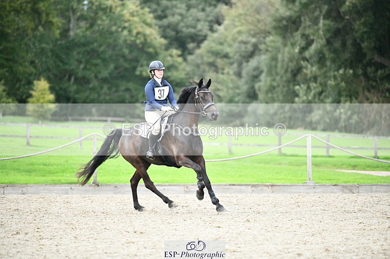 251004A-173818-02536 - Classes 12 & 13 90cm