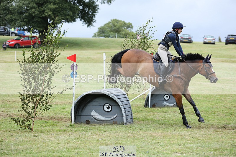 240825X-180802-38487 - 80cm XC 17.30 to End