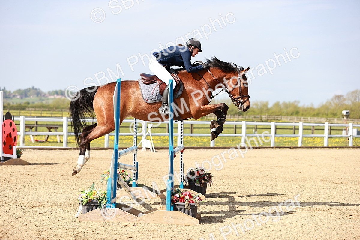  - Class 21 - Senior British Novice - 90cm