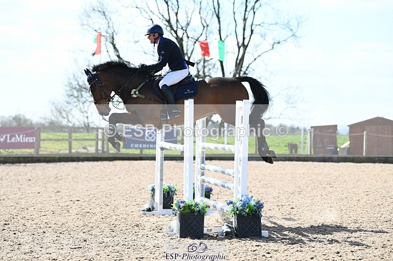 250328-122452-00954 - Cls 3 Snr Foxhunter