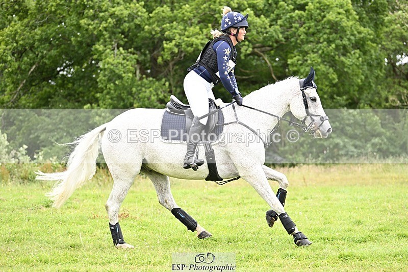 240630-153709-02732 - 709-Anna_Hoskins-Stardust