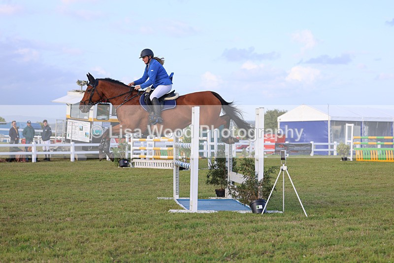 3E7A4955 - Class C1: Showjumping Senior Newcomers/1.10m open
