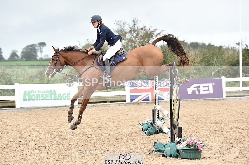 231013A-132354-01795 - Cls 3 1.05m Amateur Quali