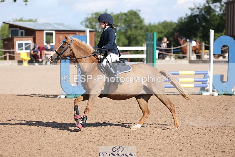 240714A-092506-01553 - Cls 1&2 128cm 10yrs & 70cm Open