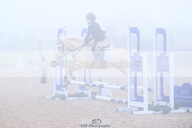 251115-093712-00334 - Cls 19 Clear Round 40cm
