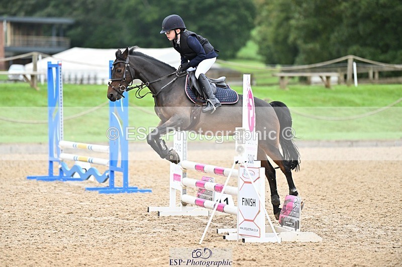 230930-093638-00042 - Cls 1 Pony Intro 70cm