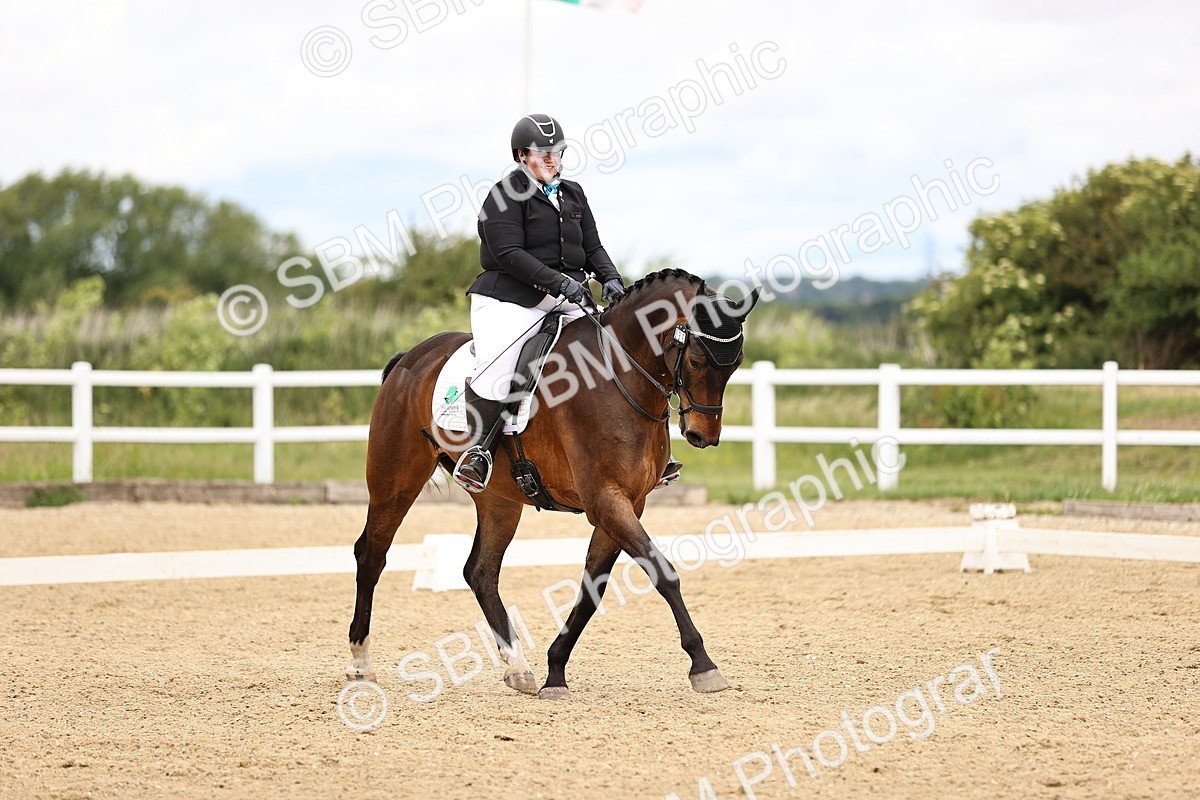 SBM_002908 - Class 2 - Novice 4 - 12.00-13.10