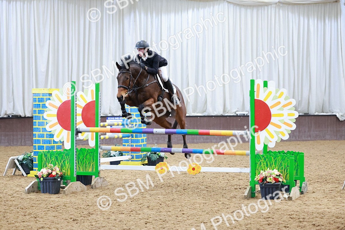 SBM_003902 - Class 11 - Senior Newcomers/ 1.10m Open