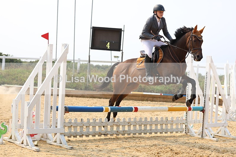 3E7A2955 - Class 11: Junior 70cm