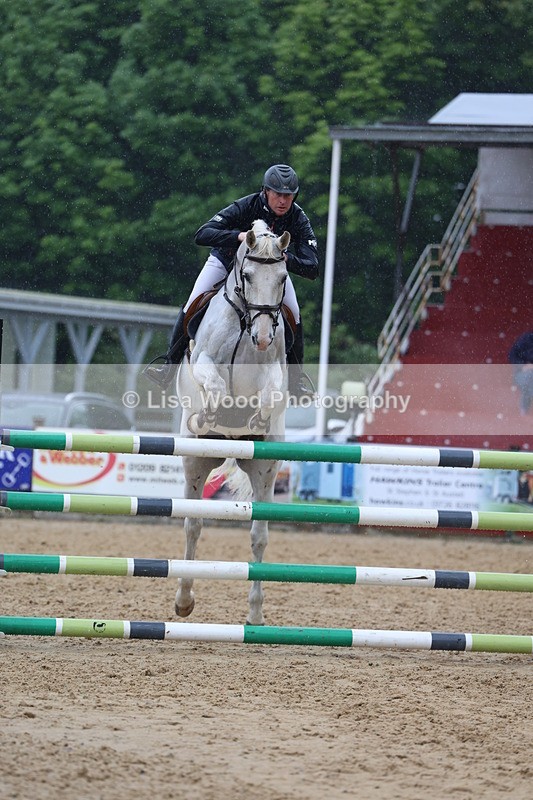 3E7A7320 - Class 8: Senior Foxhunter/1.20 open