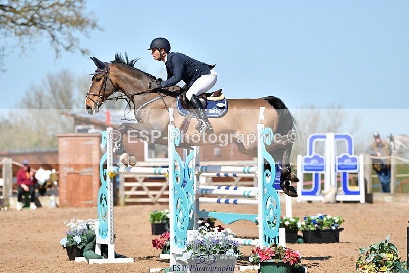 240420A-120822-10877 - Cls 3, 2 Star Small Tour 1.30m