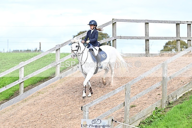 250921-150217-03978 - Cls 20 Pony 80cm Derby