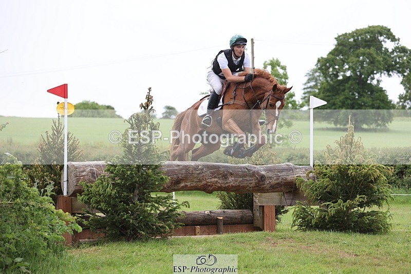 240525-154327-17102 - 223-MORNINGSTAR_VAN_ALTRIDO-Max_Warburton