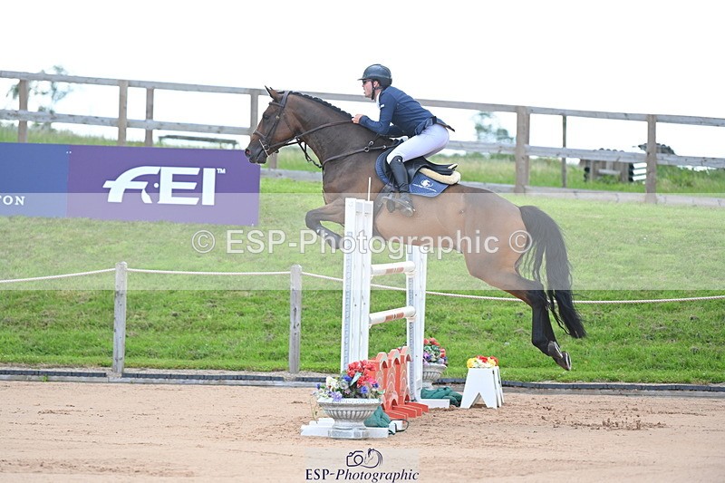 230721A-103444-05369 - Cls 6, 2 Star Medium 1.35m