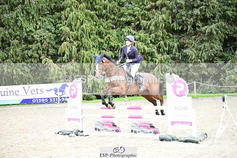 251004A-172148-02392 - Classes 12 & 13 90cm