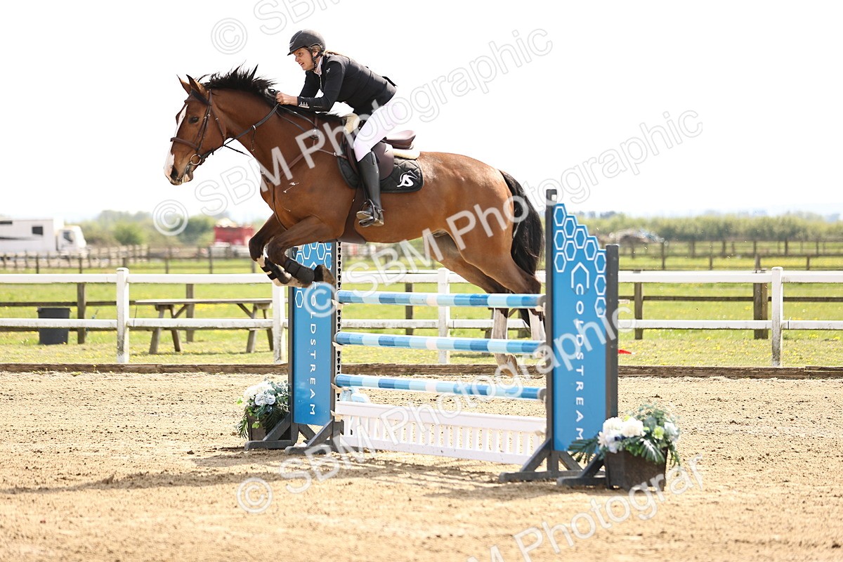  - Class 13 - Senior Foxhunter - 1.20m