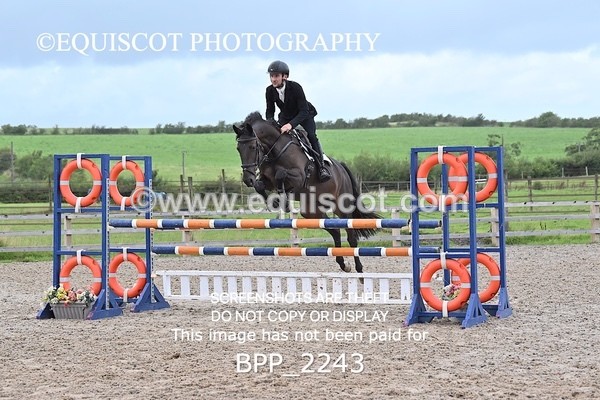 BPP_2243 - CLASS 4  FRI Senior Newcomers/ 1.10m Open