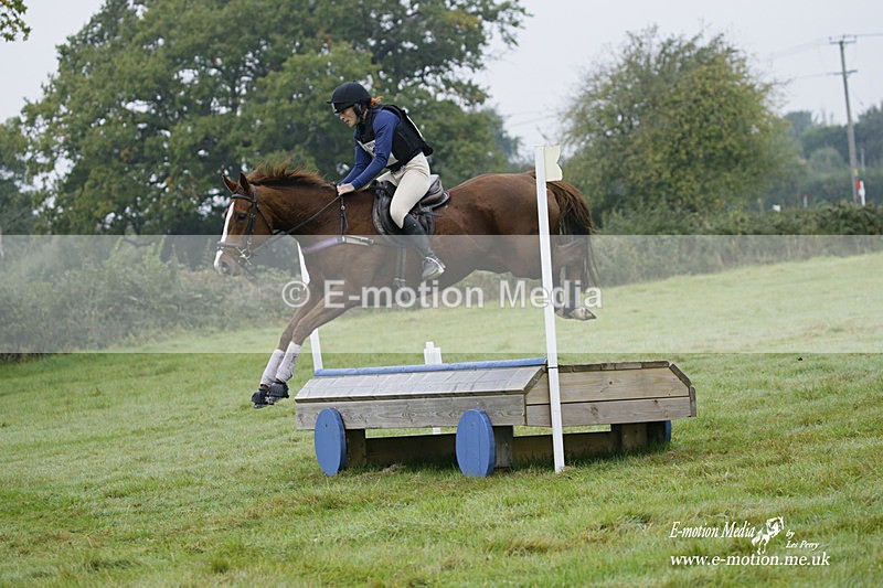 WWHT 171021 0067 - Novice Restricted (0.80m)  17/10/21