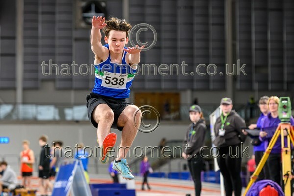 AgeInd25SUN-911881 - Field Male