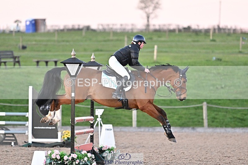 250401-194115-01099 - 100cm Cl;asses