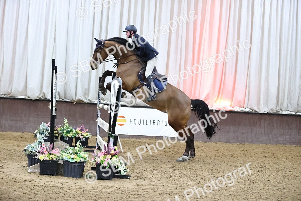 SBM_010187 - Class 25 - Equestrian Senior Foxhunter 1.20m