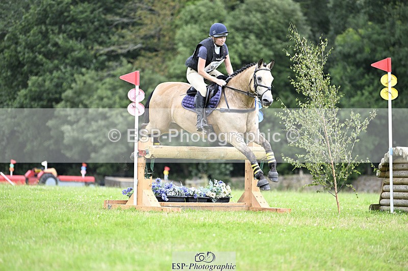 240804-113341-12068 - 316-Chloe_Dunn-TOWERHILL_SHAMIE