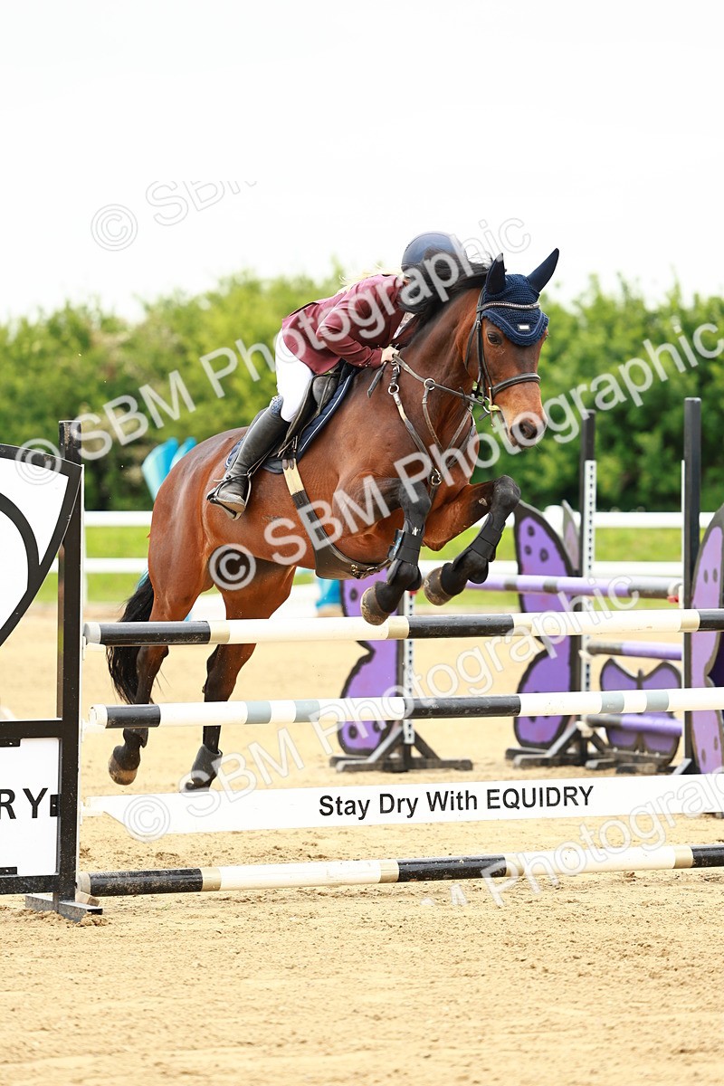 SBM_001059 - Class 4 - Senior Newcomers - 1.10m