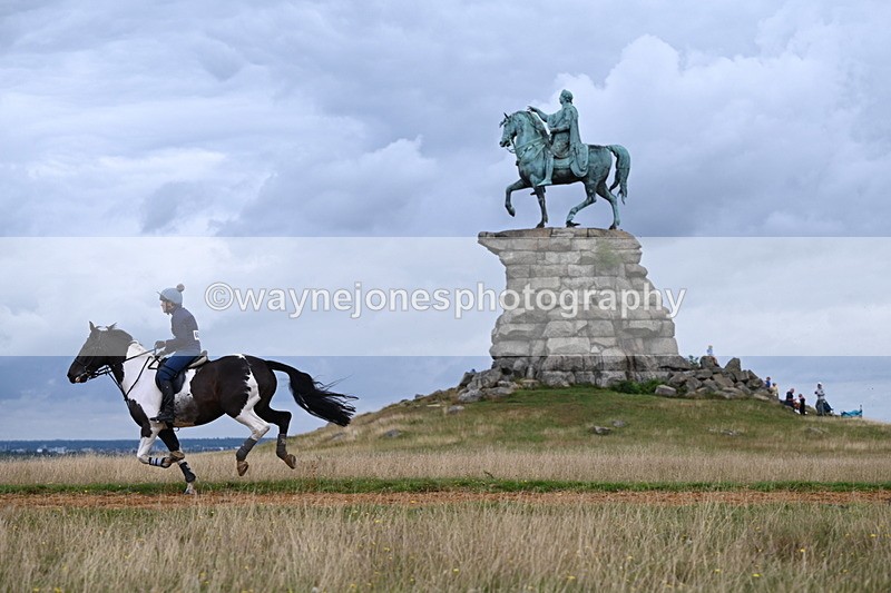 DSC_5066 - Time at Statue 11:10 to 11:42