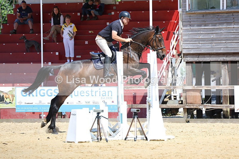 3E7A9747 - Class 8: Senior 80cm