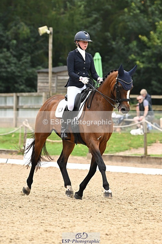 240811-115355-05642 - 305-Emily.Coller-Iondale