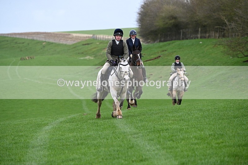 WJ6_9364 - Line Three