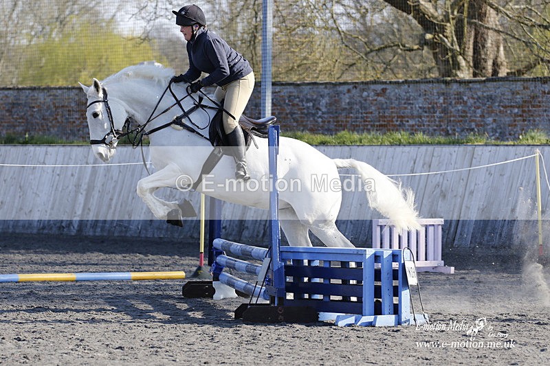 _EST0207 - Bourne Valley Riding Club Winter Showjumping 27/03/22