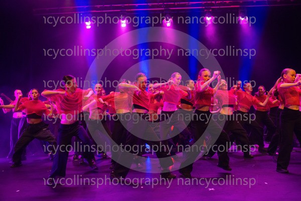 00998 - Nicki Minaj Medley