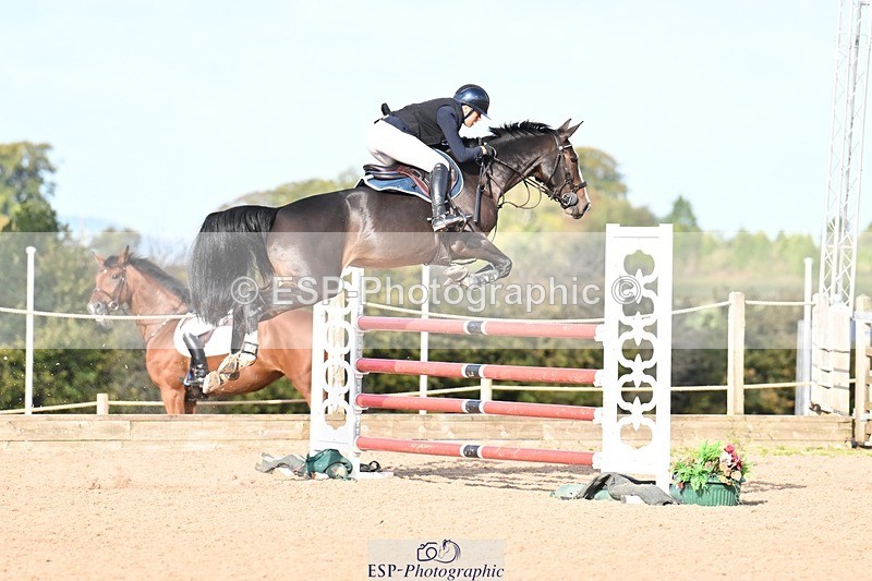251005-103050-02780 - Cls 15 Foxhunter and 1.20m