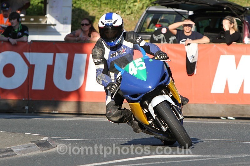  - Saturday Practice Newcomers/Supertwins