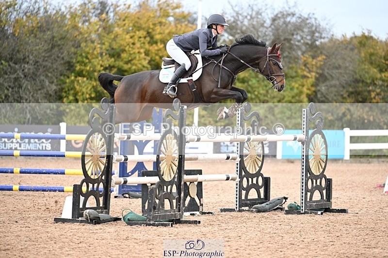 251022-141640-00620 - Cls 6 Snr Foxhunter 1.20m