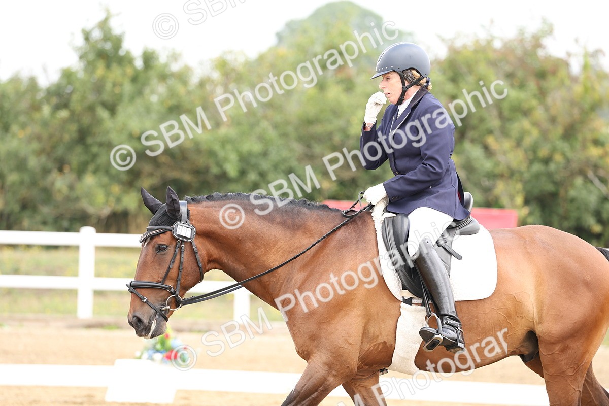 SBM_005784 - Class 6 - Novice 6 - 10.26-11.29