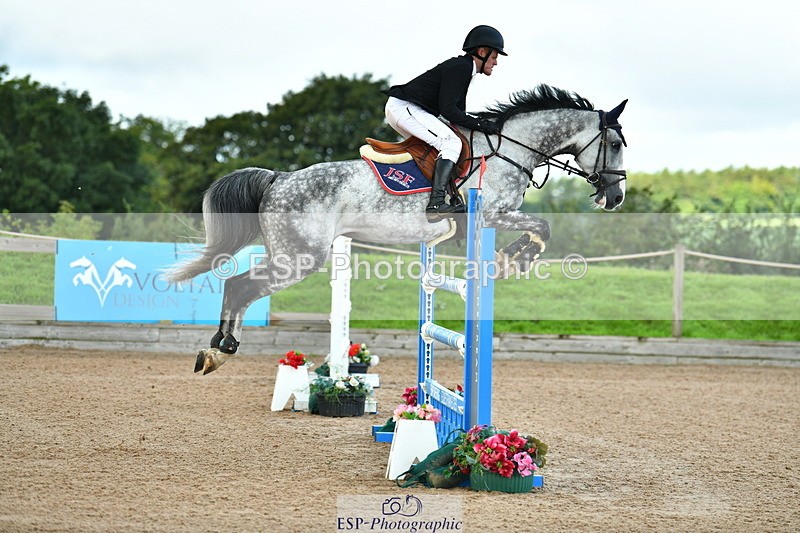 230723A-094957-10668 - Cls 4, 2 Star Small 1.30m