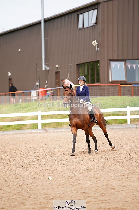 240803A-142000-08457 - Cls 38 1.05m Amateur Qualifier