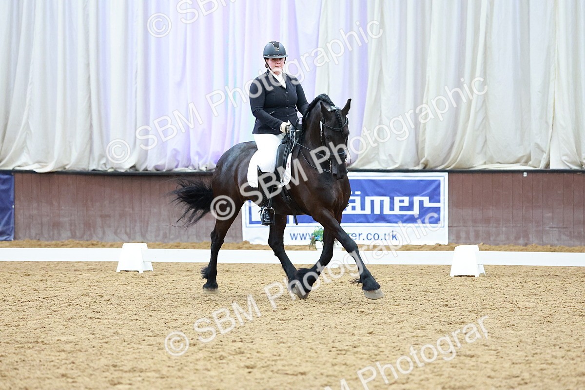 SBM_004025 - Class 12 - E2 Championship - 14.50-15.53