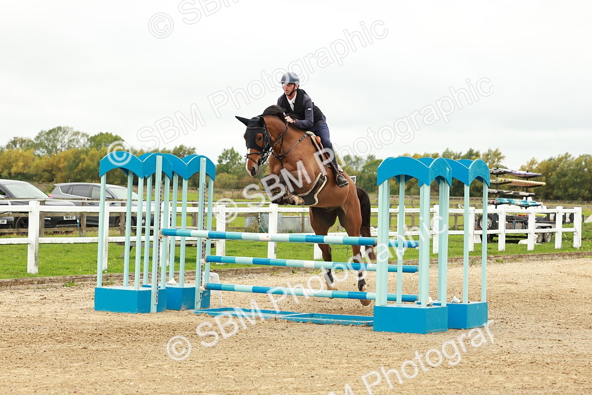 1I0A7792 - Class 4 - Senior Newcomers 1.10m