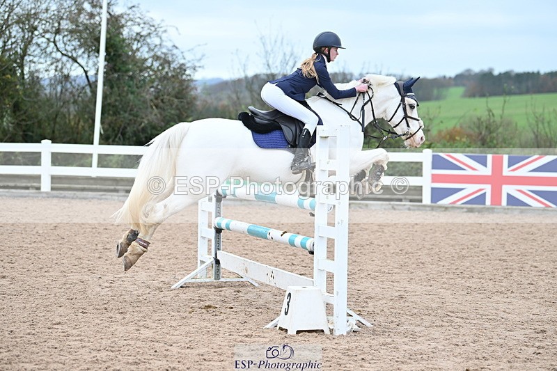 231119A-113447-05443 - Sun Cls 5 Newcomers & 1m Open