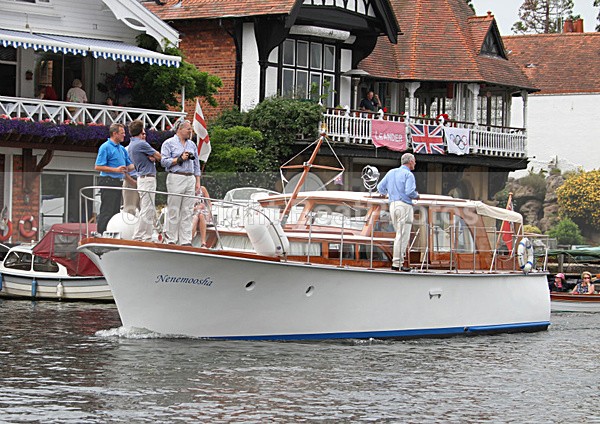 100702 NENEMOOSHA IMG_9573 - HENLEY REGATTA - FRIDAY 2nd JULY 2010