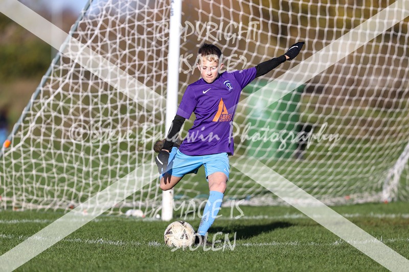 1DX32271 - 2025-11-23 FC Abbey Meads U13 Purple V Highworth Town Junior FC U13 T
