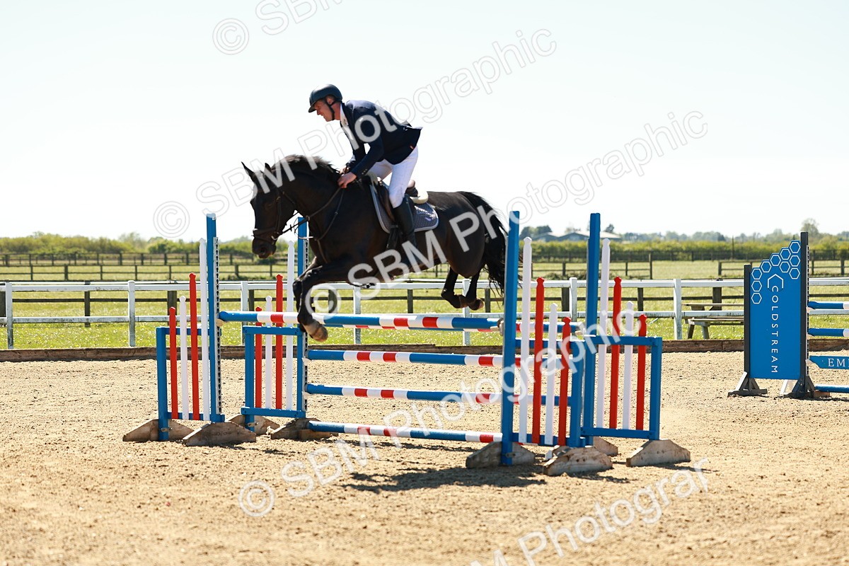 SBM_001049 - Class 4 - Senior Newcomers 1.10m