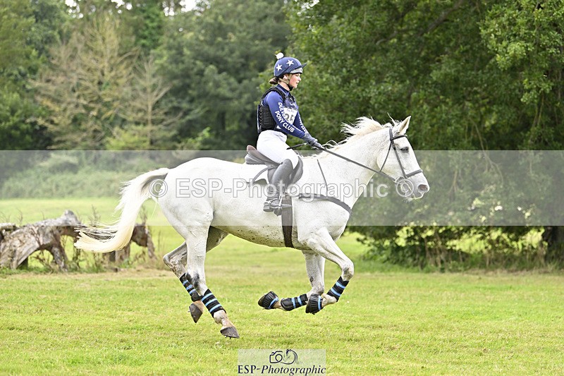 240825X-143904-34883 - 80cm XC 14.30 to 15.30