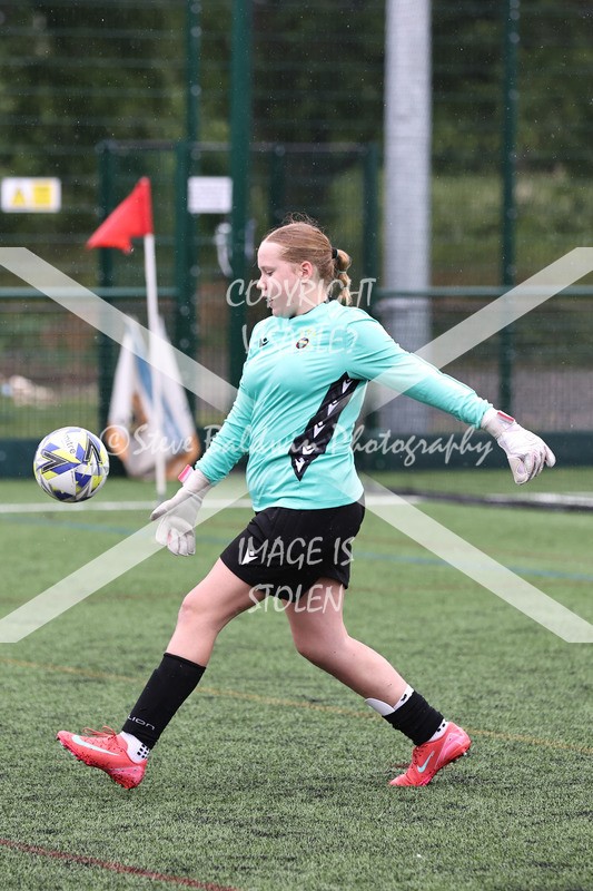 1DX32617 - Sat 6th U12 Girls
