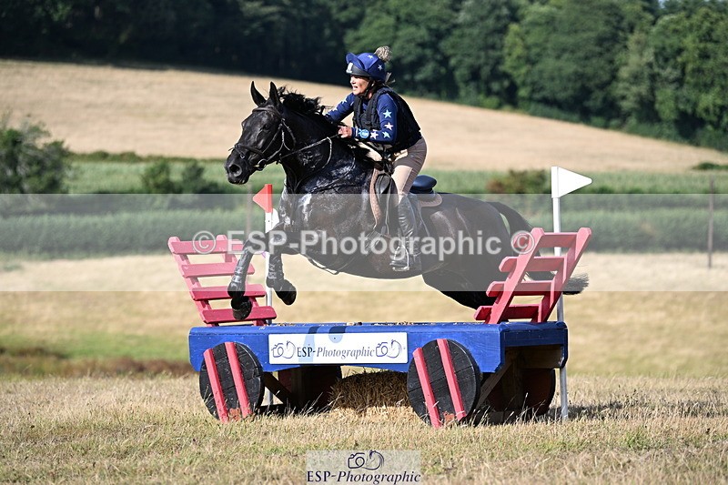 250803A-173018-18448 - S-858-Sue.Le.Moucheux-DUNGARVAN.FLYER